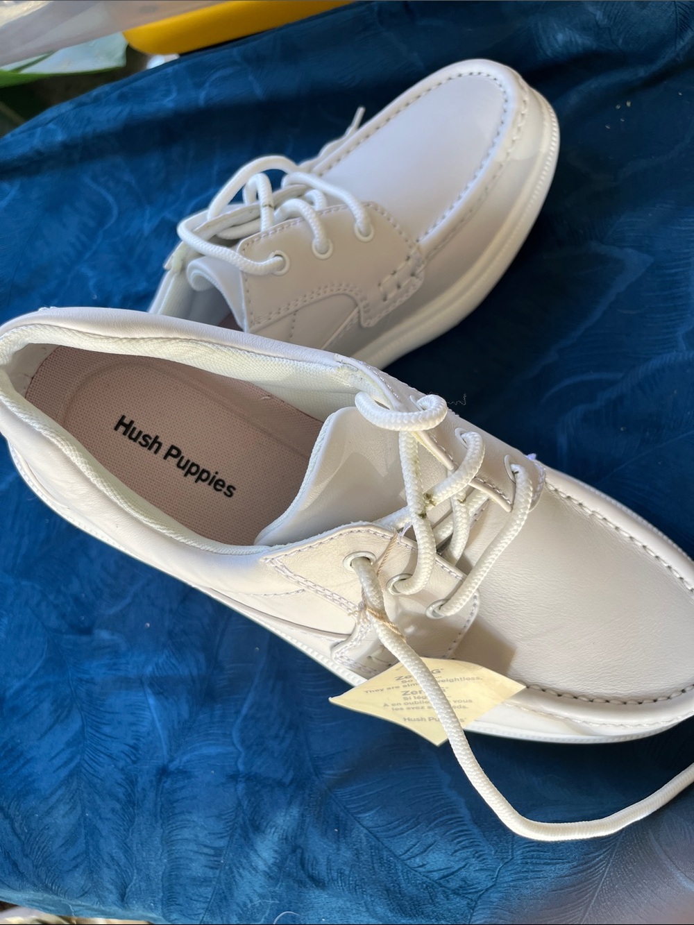 Hush Puppies Men’s White Leather Boat Shoes